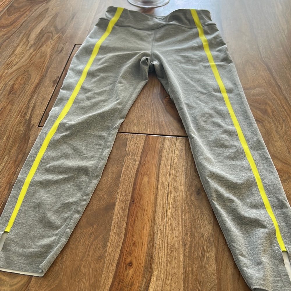 Zyia leggings